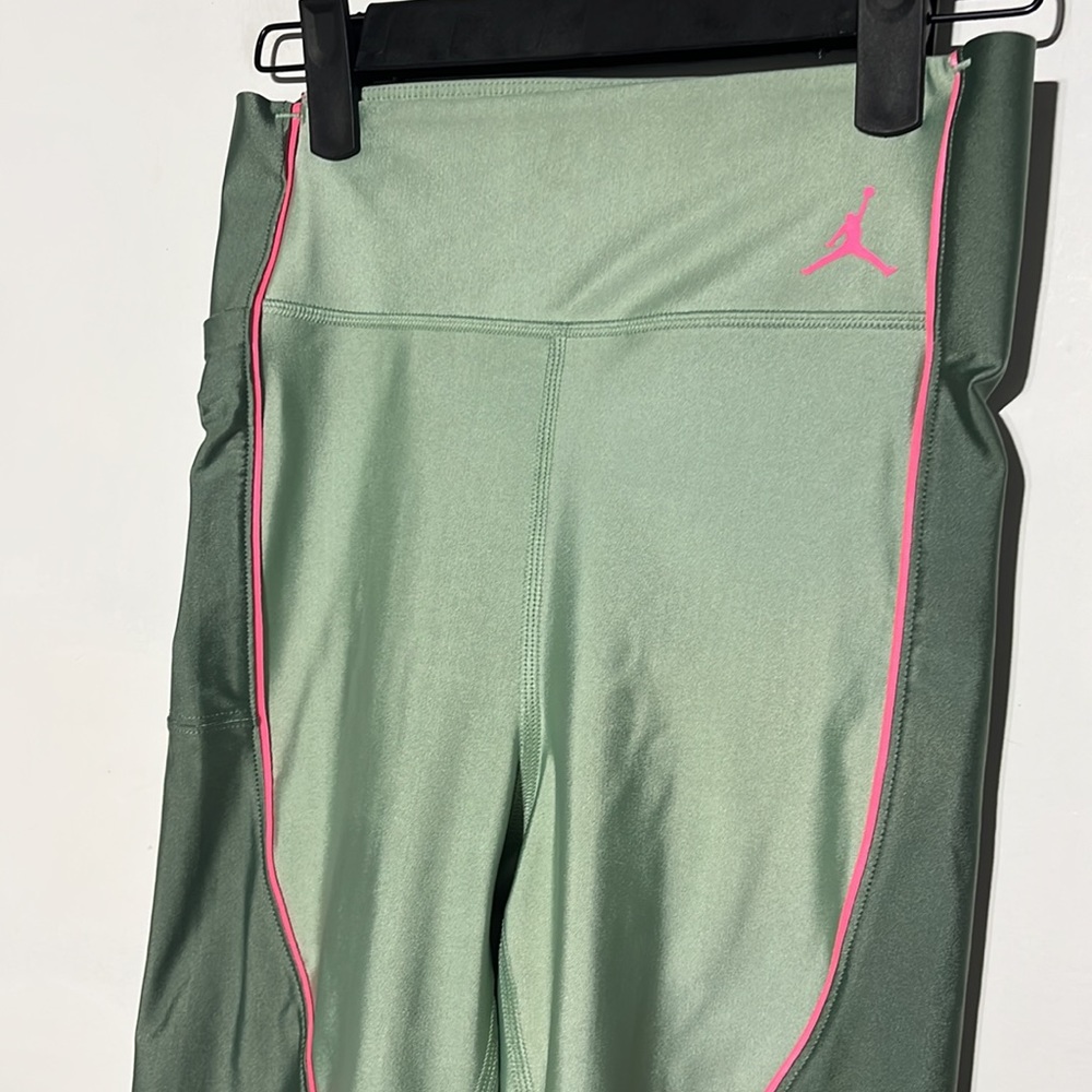 Nike Air Jordan Essential Bike Shorts Green Pink Size Small - Picture 3 of 9